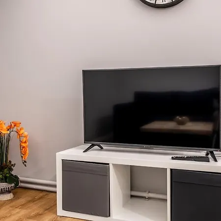 Inviting 1br Flat With Ac In Cihangir District Apartman Isztambul