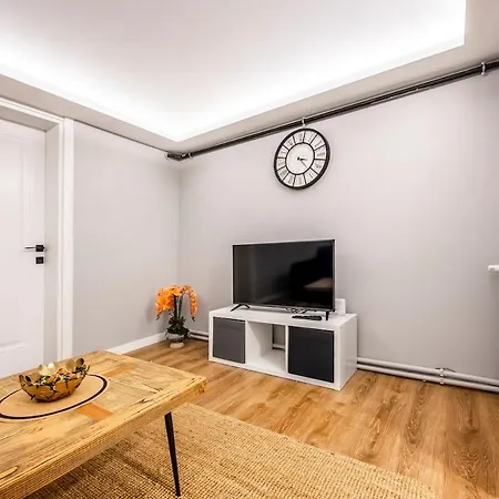 Apartmán Inviting 1br Flat With Ac In Cihangir District