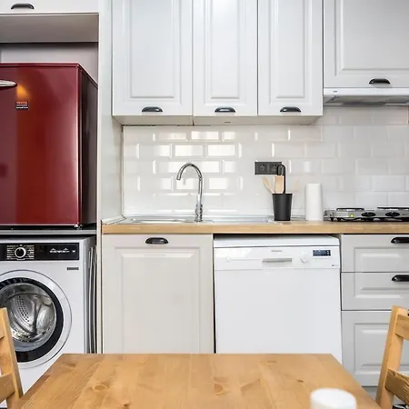 Inviting 1br Flat With Ac In Cihangir District Apartmán *